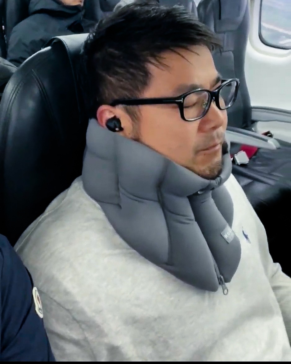 スマートネックピロー